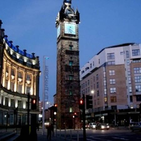City Centre Apartment W Parking & Hyperoptic Wifi Glasgow Buitenkant foto
