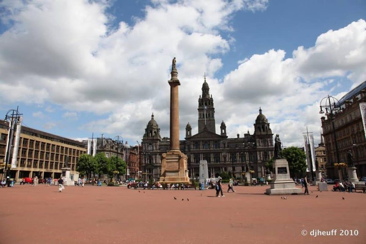 City Centre Apartment W Parking & Hyperoptic Wifi Glasgow Buitenkant foto
